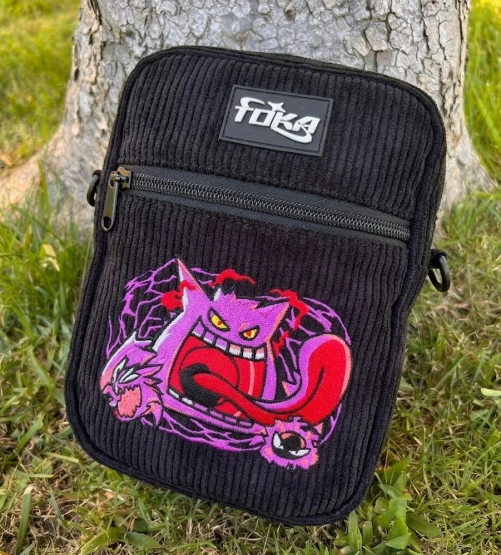 Gigantamax Trio Sling Bag - Image 2