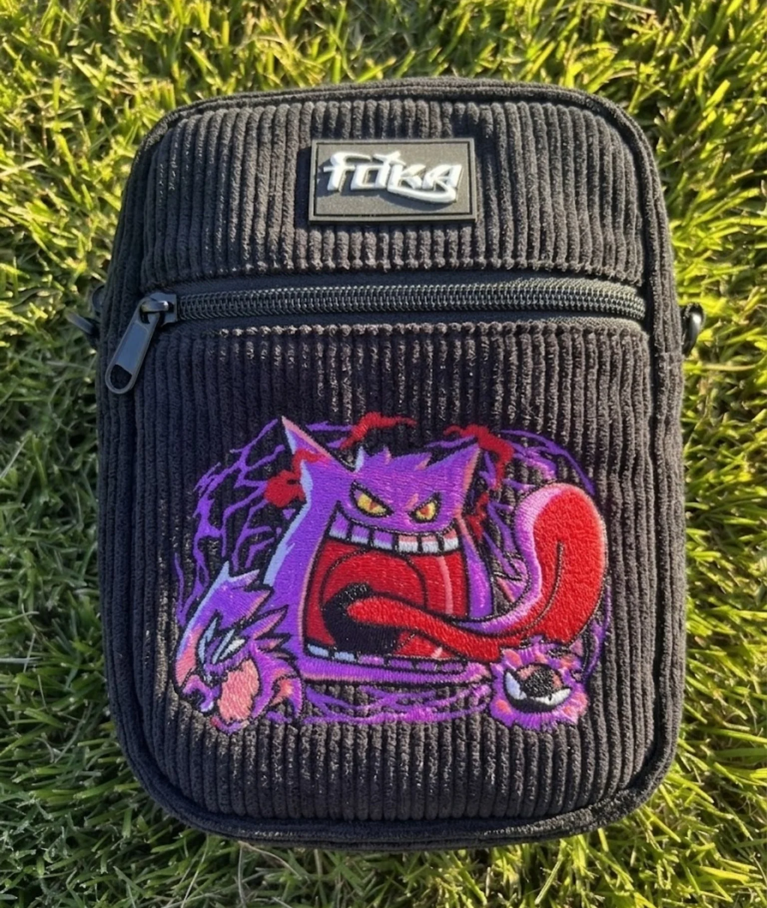 Gigantamax Trio Sling Bag - Image 3